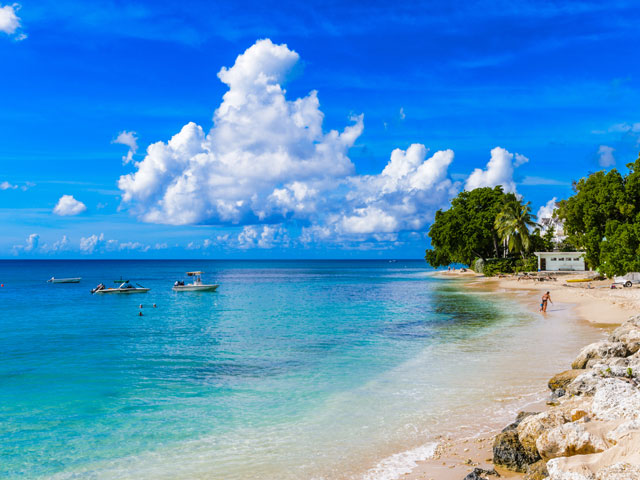 Clear blue sea and beach in Bridgetown, Barbados