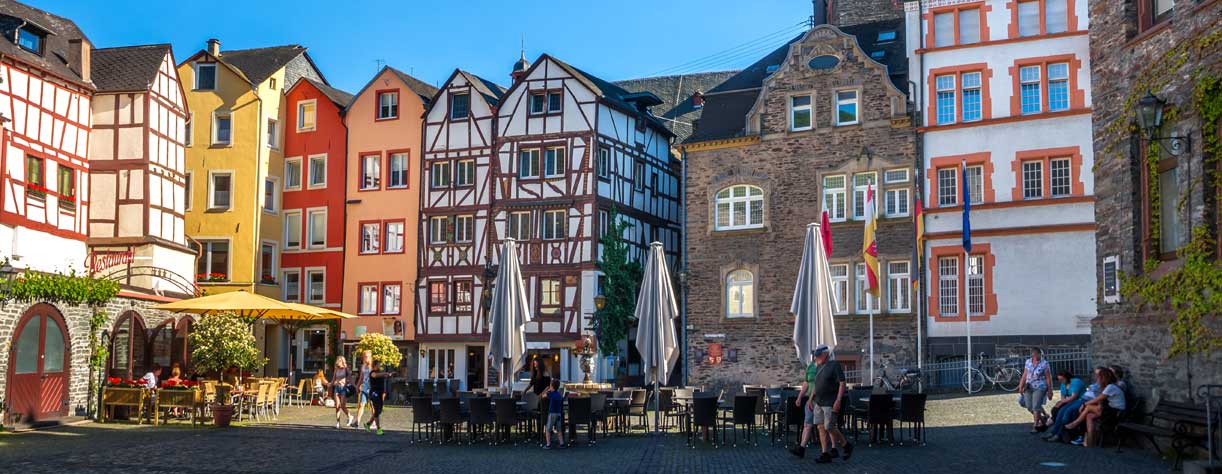 Bernkastel-Kues, Mosel Valley, Germany Bernkastel-Kues, Mosel Valley, Germany