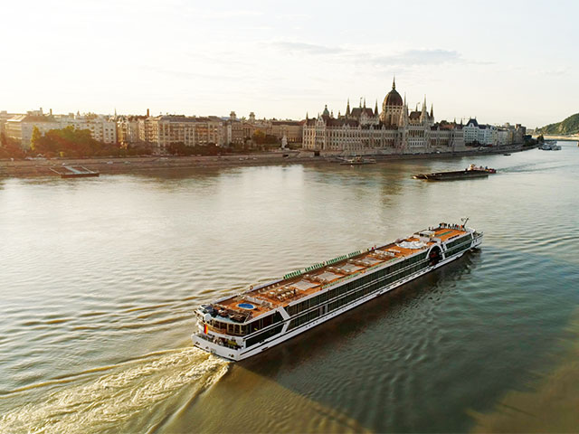 Brabant cruising Budapest in Hungary Brabant cruising Budapest in Hungary
