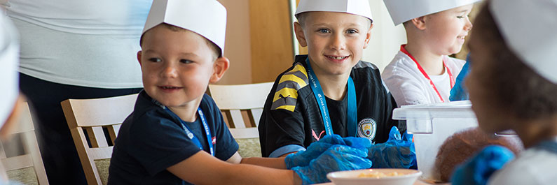 Little Skippers club - making cookies