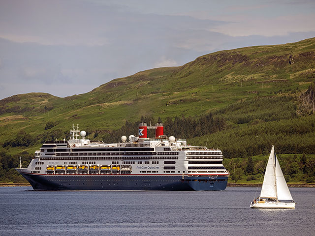 Cruising Sound of Mull, Scotland