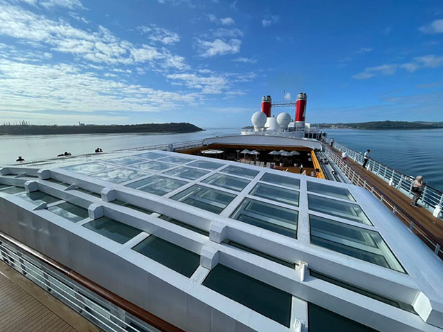 Retractable roof, Borealis 
