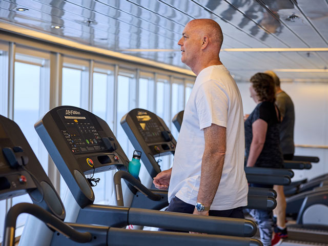 Guest walking on the treadmill