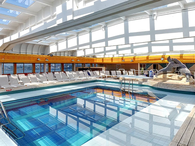 Swimming pool, Borealis