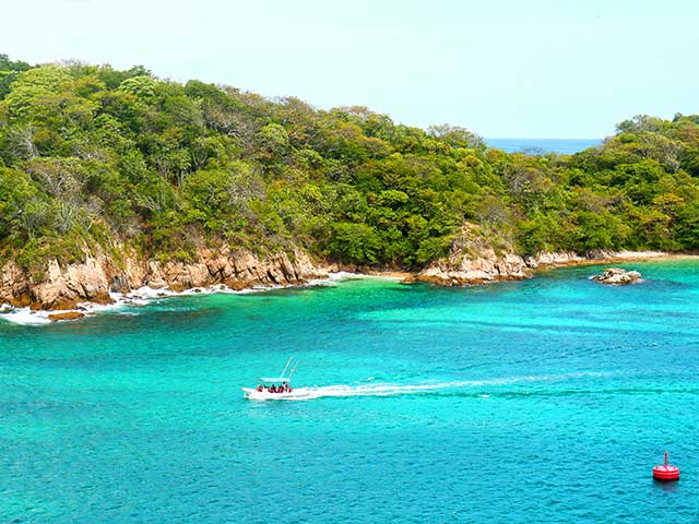 Santa Cruz Bay, Huatulco, Mexico