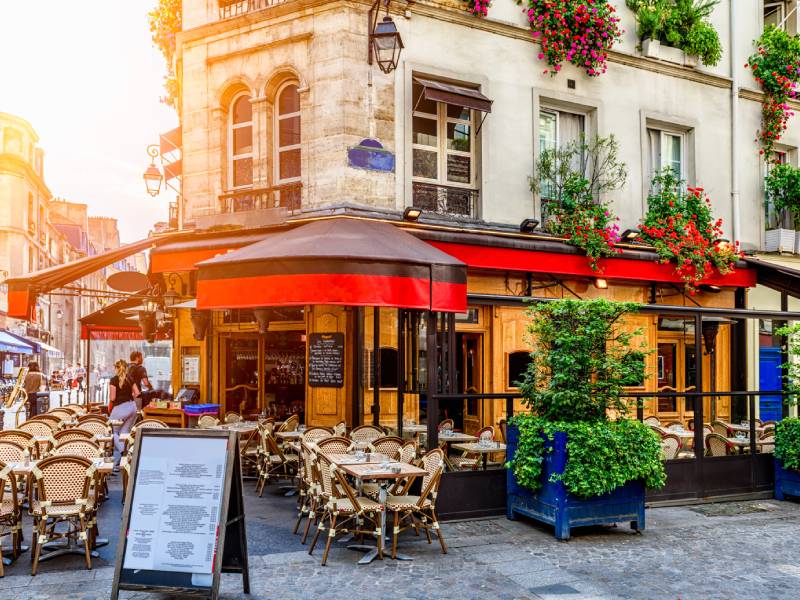 Parisian Cafe 
