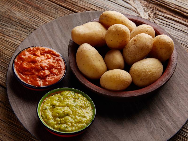 Papas arrugadas & mojo sauce 