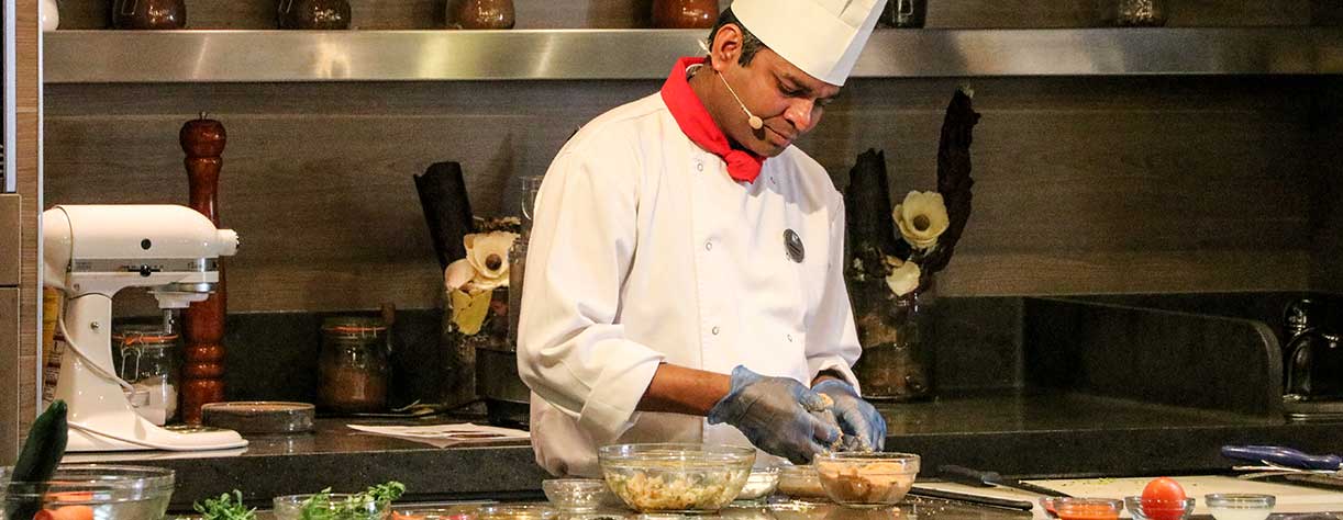 Discover regional dishes on board 