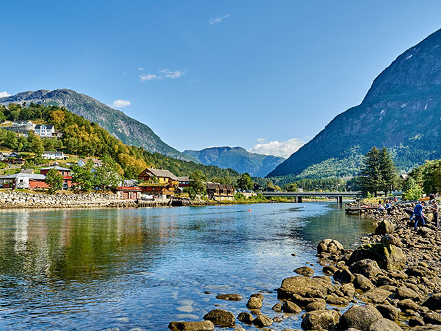 Cruise to Eidfjord