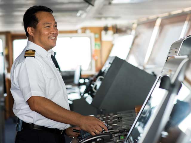 Smaller Ship cruising, Captain Rommel 