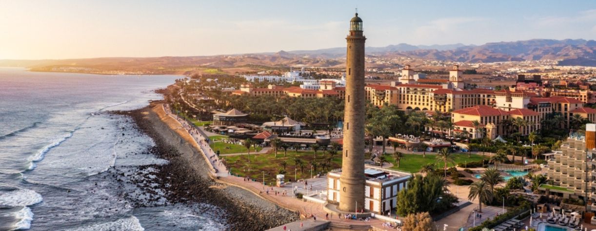 Maspalomas Lighthouse on the beachfront