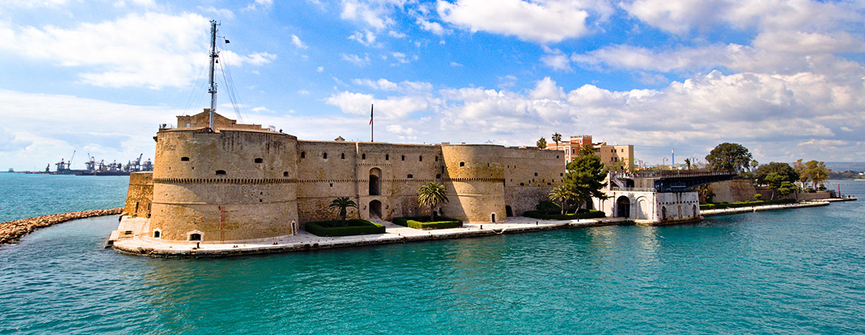 Castle of Taranto and revolving bridge, Italy