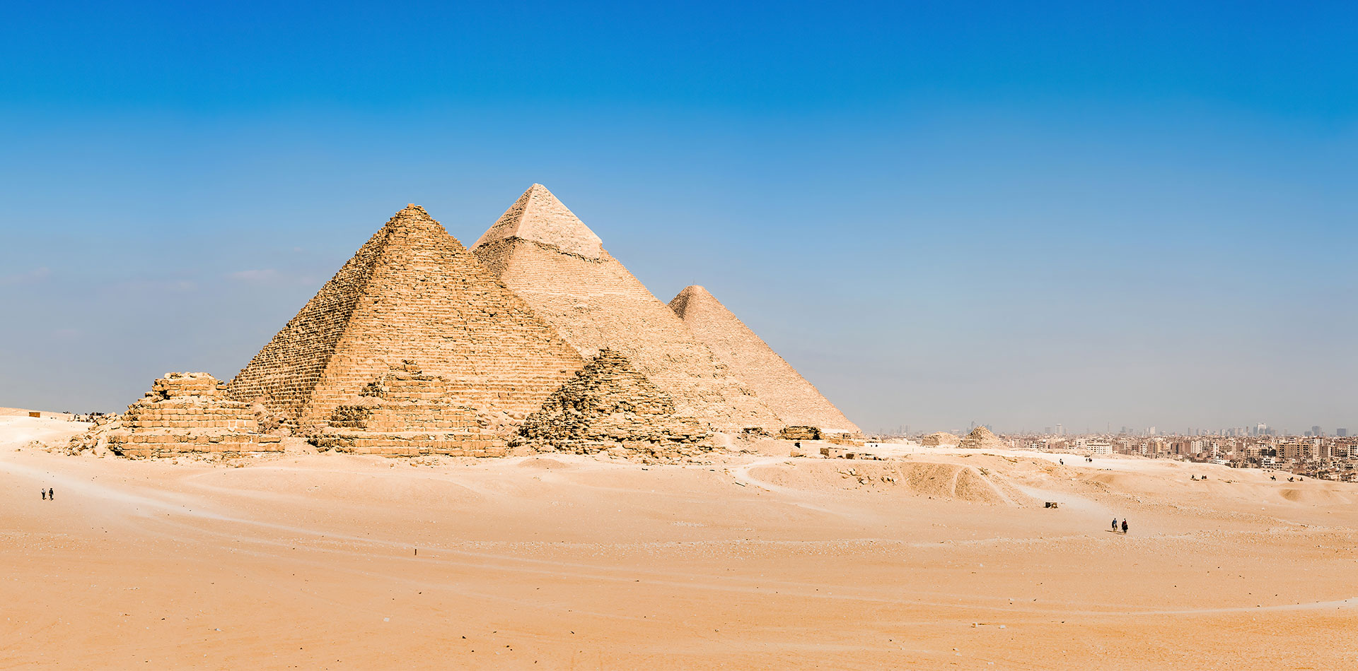 The great pyramids of Giza, Egypt