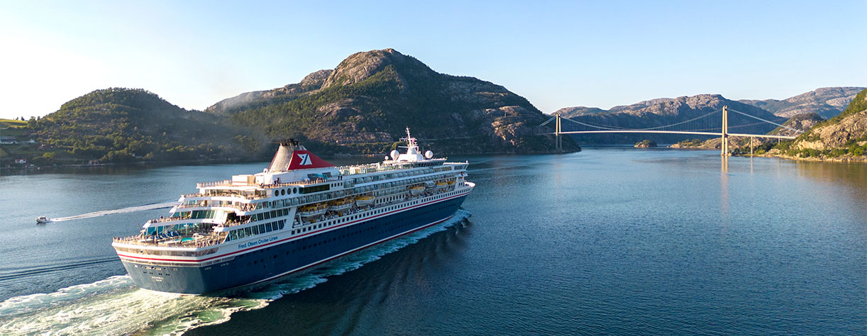 Balmoral cruising Lysefjord, Norway